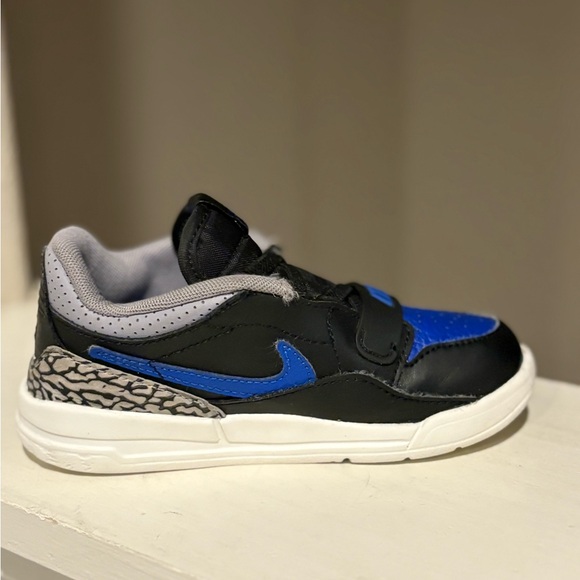 Nike Air Jordan Legacy 312 Low Sneakers Blue Royal Black Toddler Size 9C Shoes - Picture 5 of 10